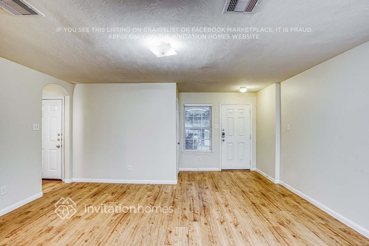 18811 Dennington Dr - Photo 5 of 18