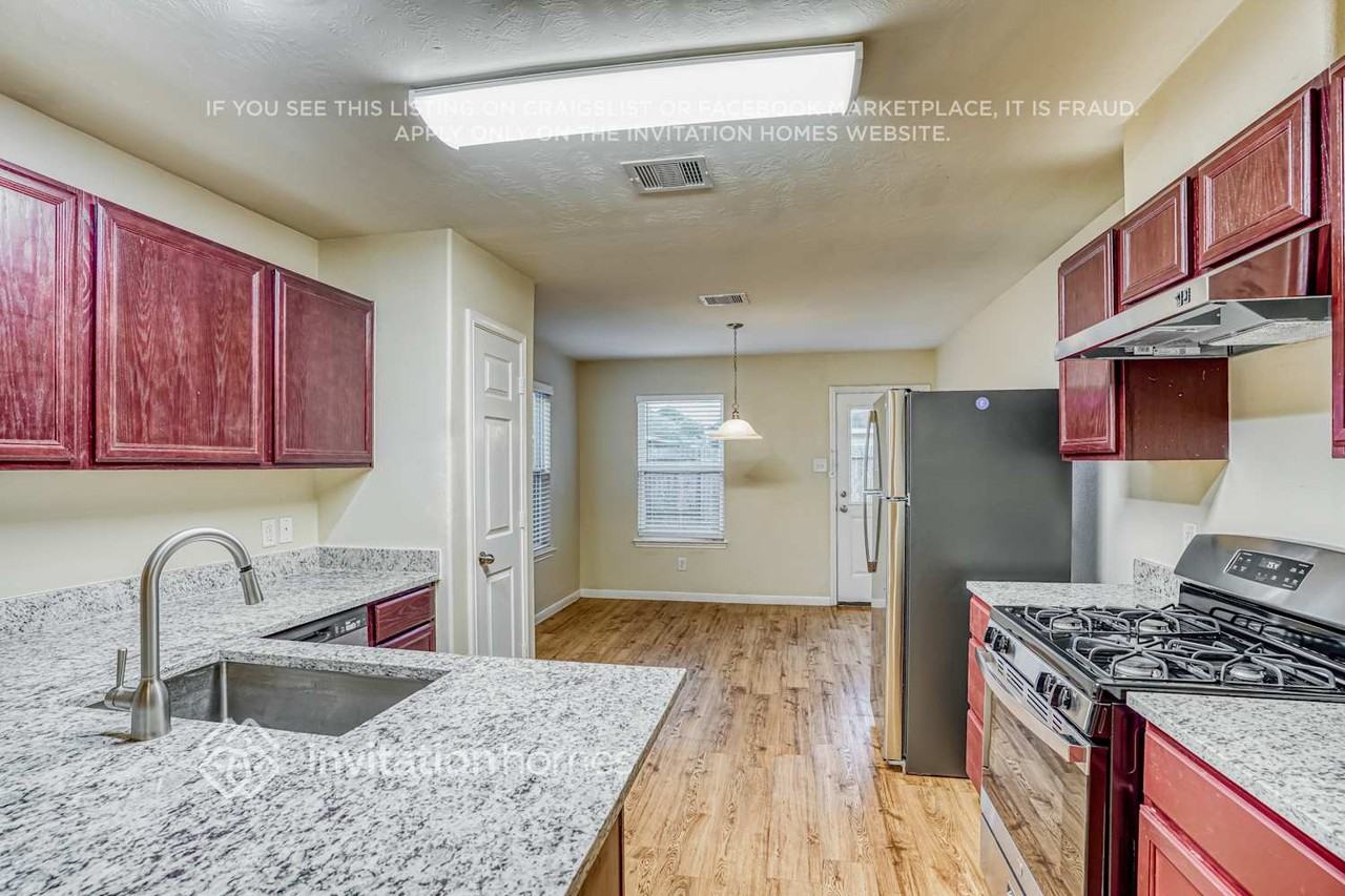 18811 Dennington Dr - Photo 7 of 18