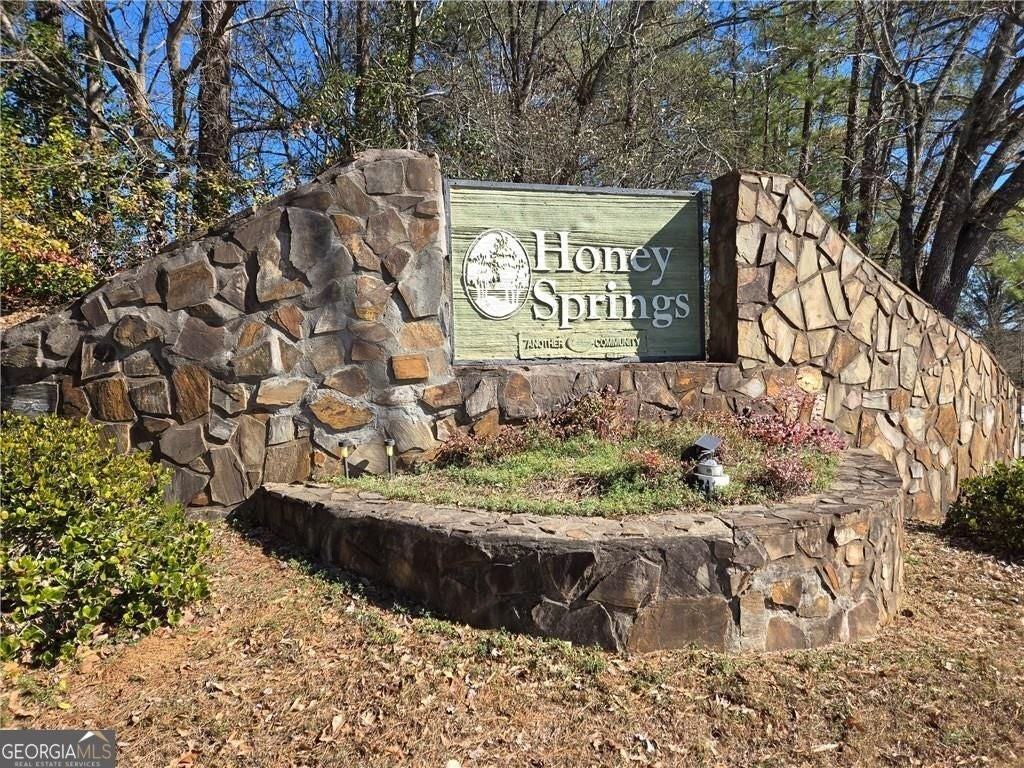 1703 Windy Ridge Ct Se - Photo 2 of 18