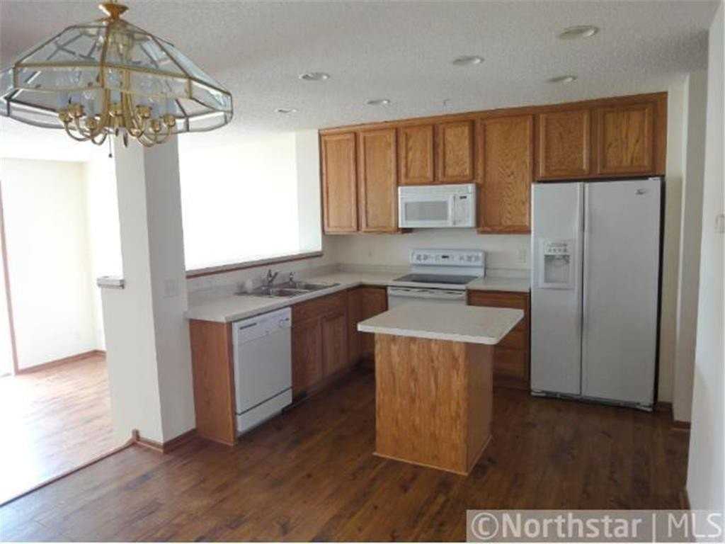 5066 Fountain Ln N - Photo 7 of 16