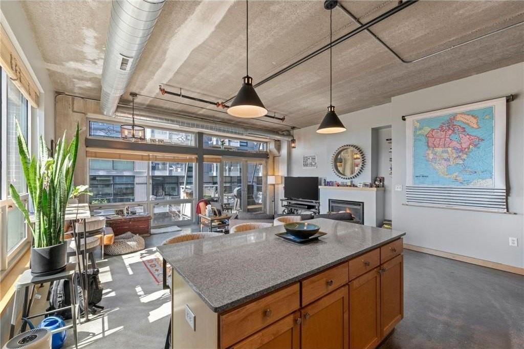 710 N 4th St #300 - Photo 7 of 20