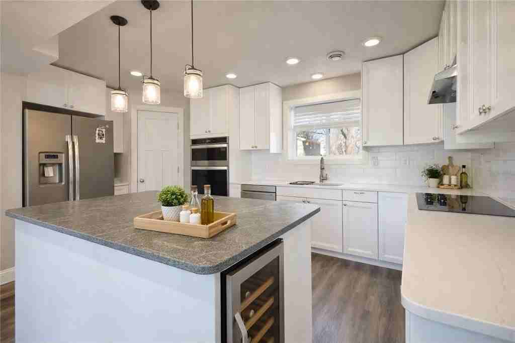 4324 Rustic Pl - Photo 2 of 15