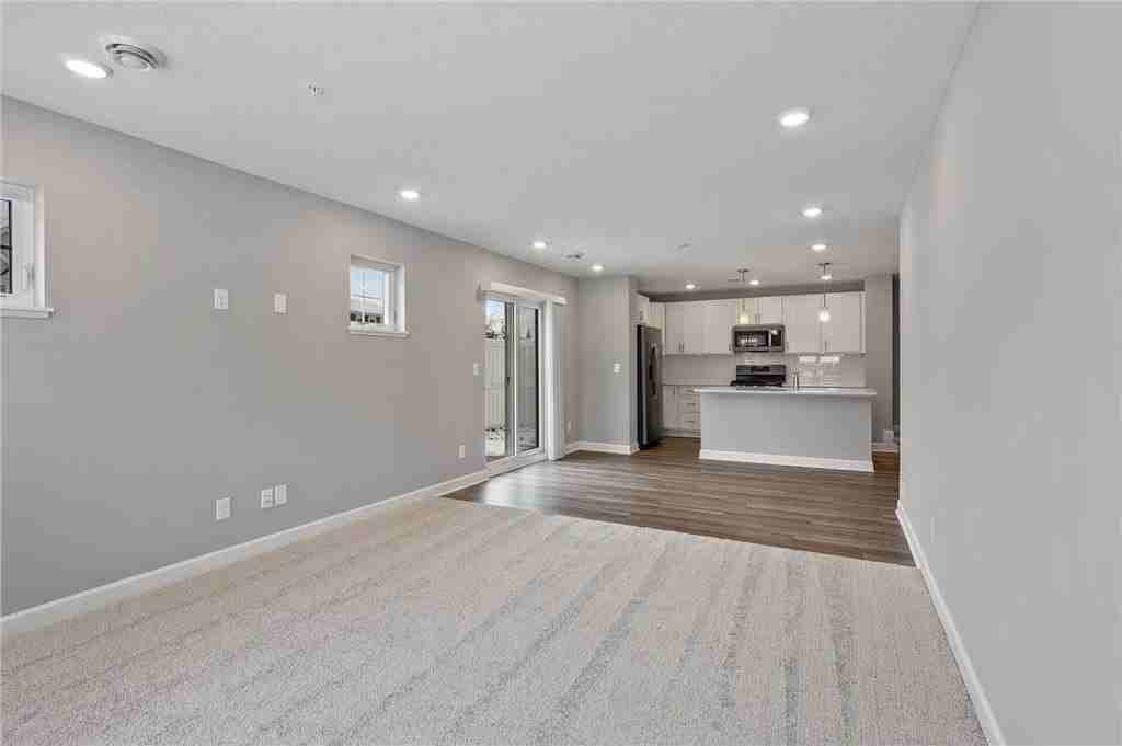 11032 Zest St Ne #D - Photo 2 of 19