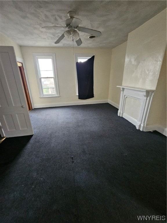 398 Emslie St - Photo 4 of 11