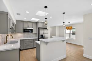 featured image of 381 Bonair St