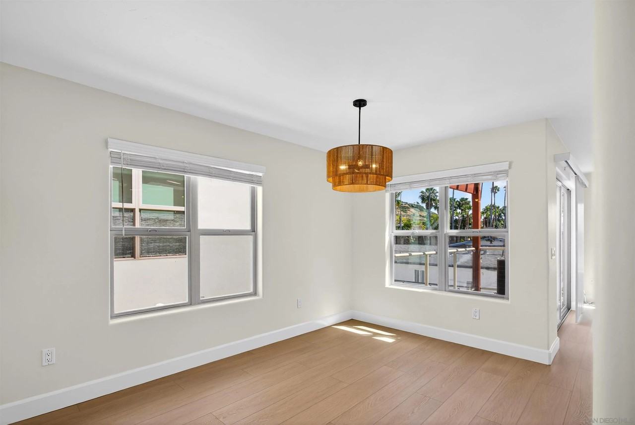 381 Bonair St - Photo 6 of 36