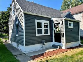 featured image of 2749 Falls St