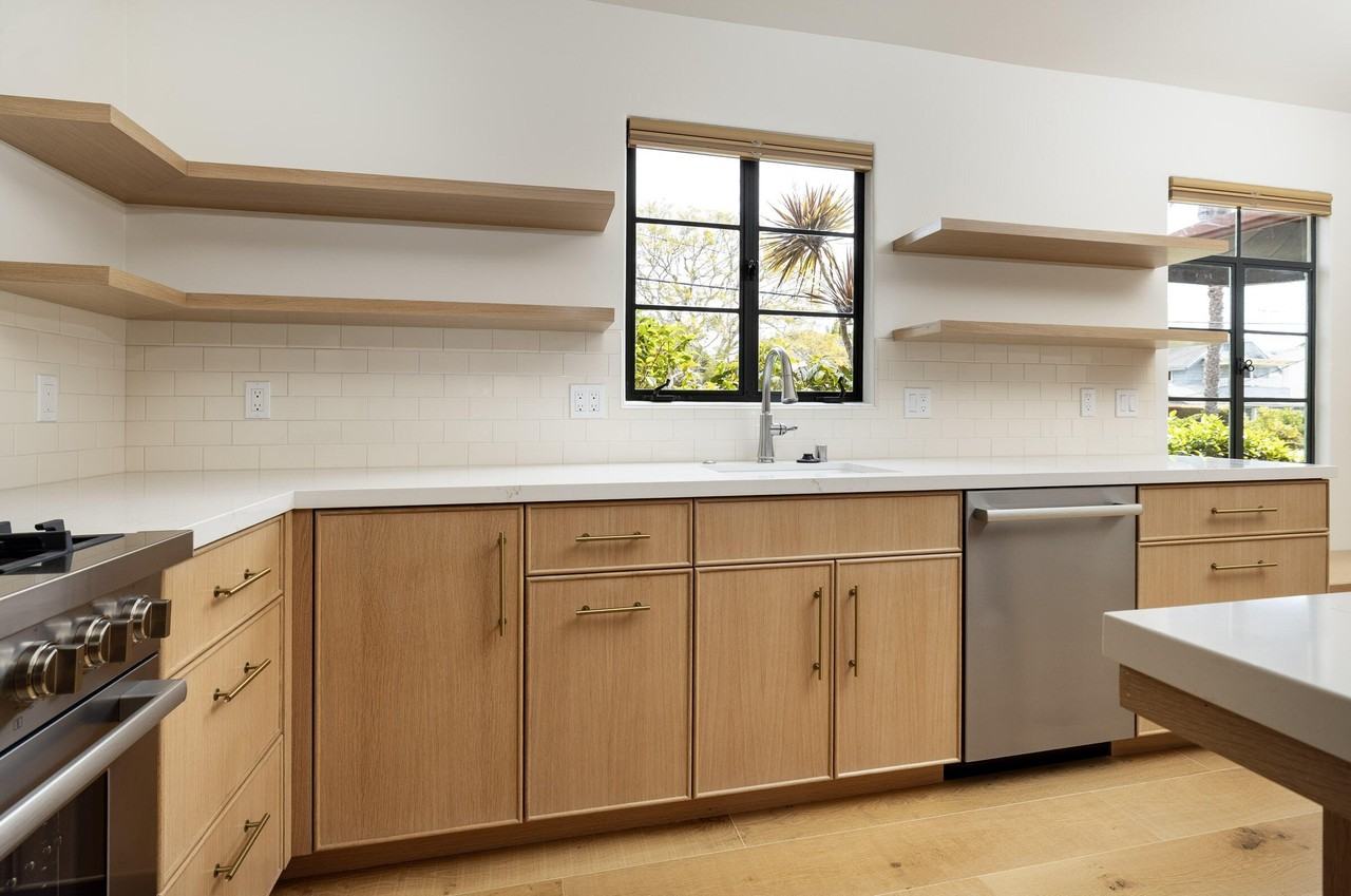 1235 Garden St - Photo 5 of 17