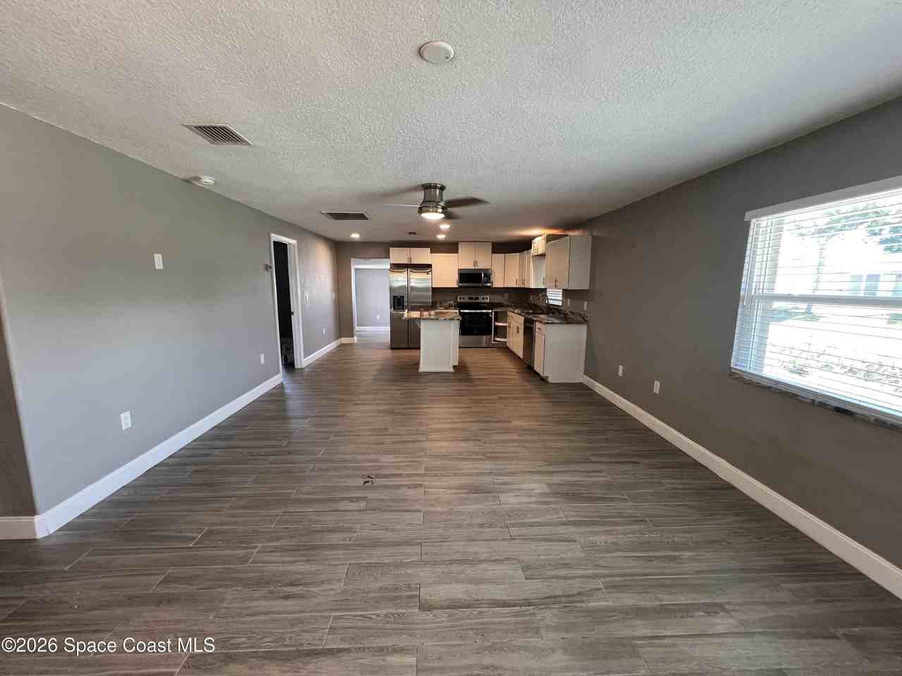 741 Frisco St Se - Photo 3 of 23