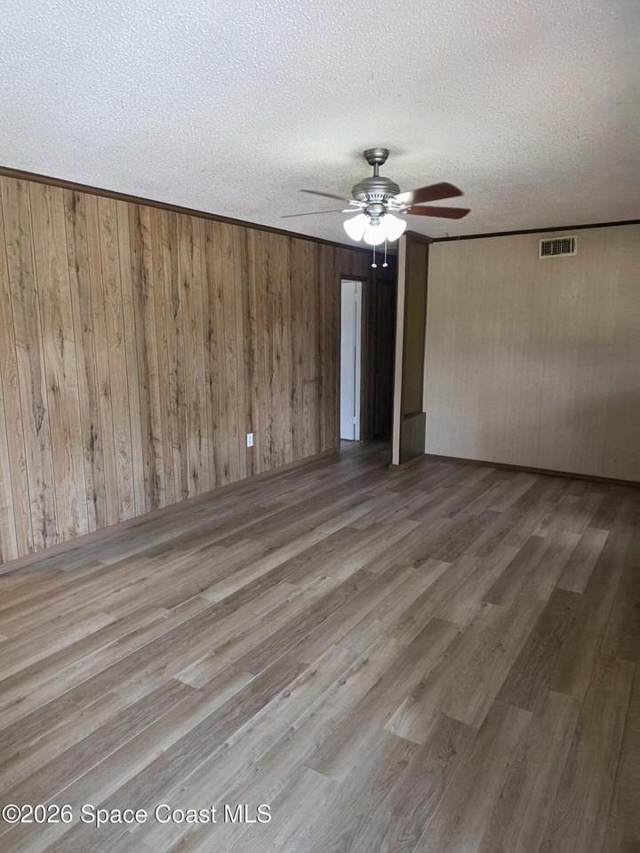 2910 Zephyr Ln - Photo 4 of 16