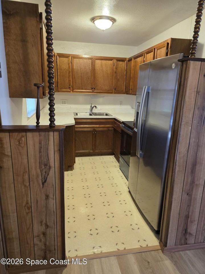 2910 Zephyr Ln - Photo 5 of 16