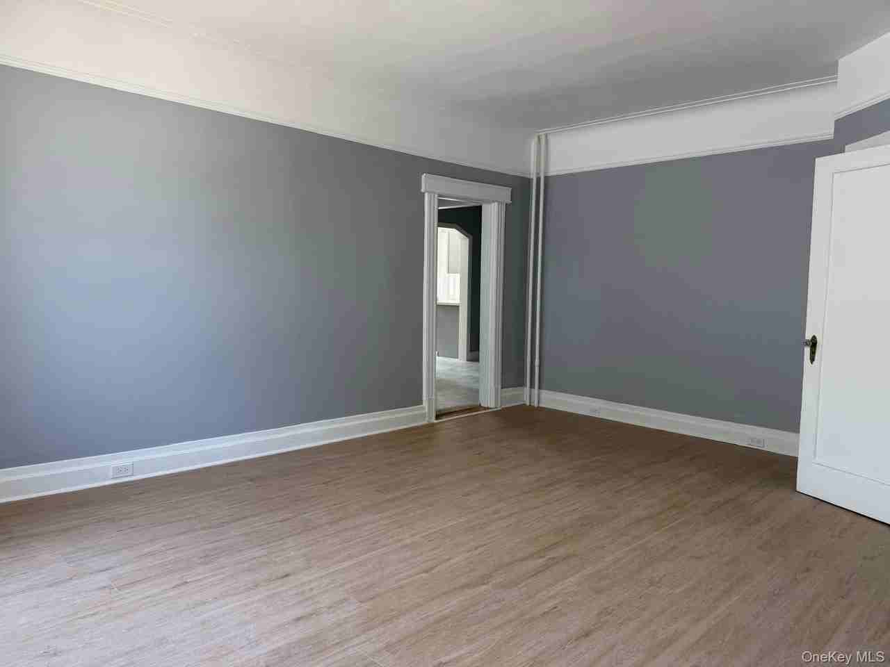 24 Doxsey Pl ##3 - Photo 2 of 16