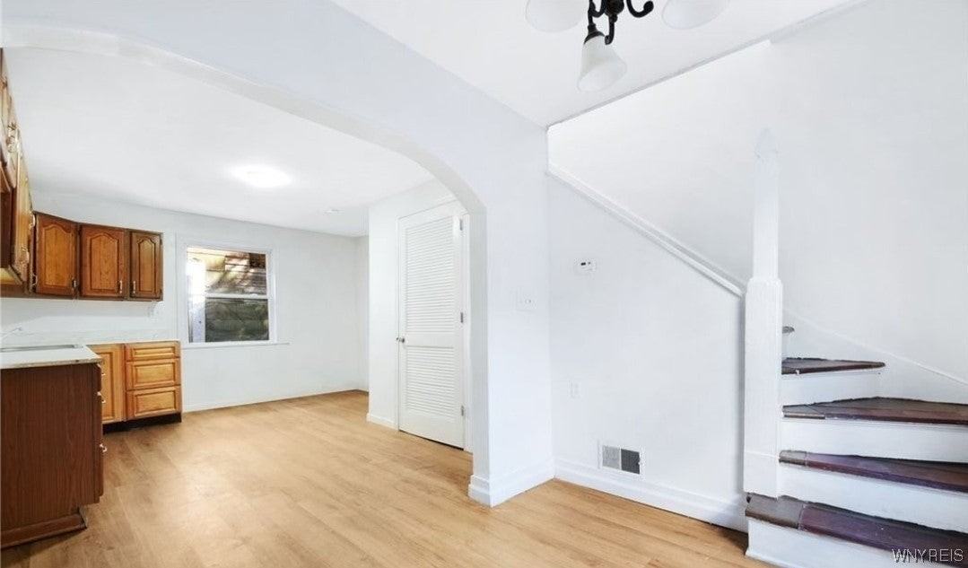 23 Lebanon St - Photo 5 of 7