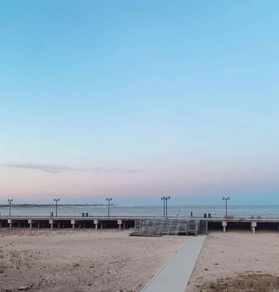 122 Dewey Pl - Photo 3 of 21