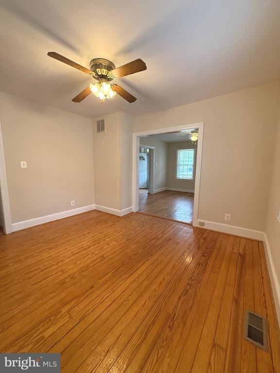 422 Dunmore St - Photo 6 of 21