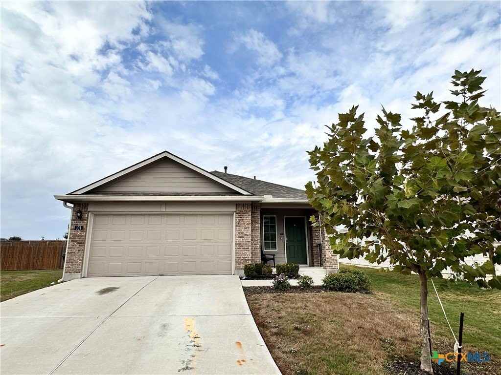 101 Calgary Ln - Photo 2 of 40