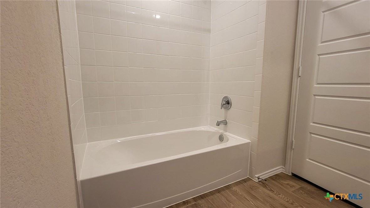 364 Deborah Dr - Photo 5 of 18