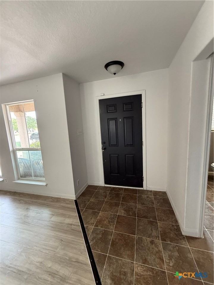 426 Wind Gust - Photo 2 of 21