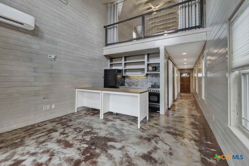 1091 Mulberry Ave - Photo 4 of 21