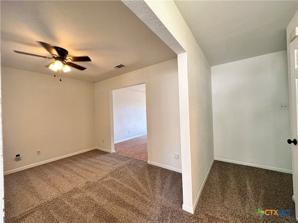 1501 Earle St - Photo 2 of 23