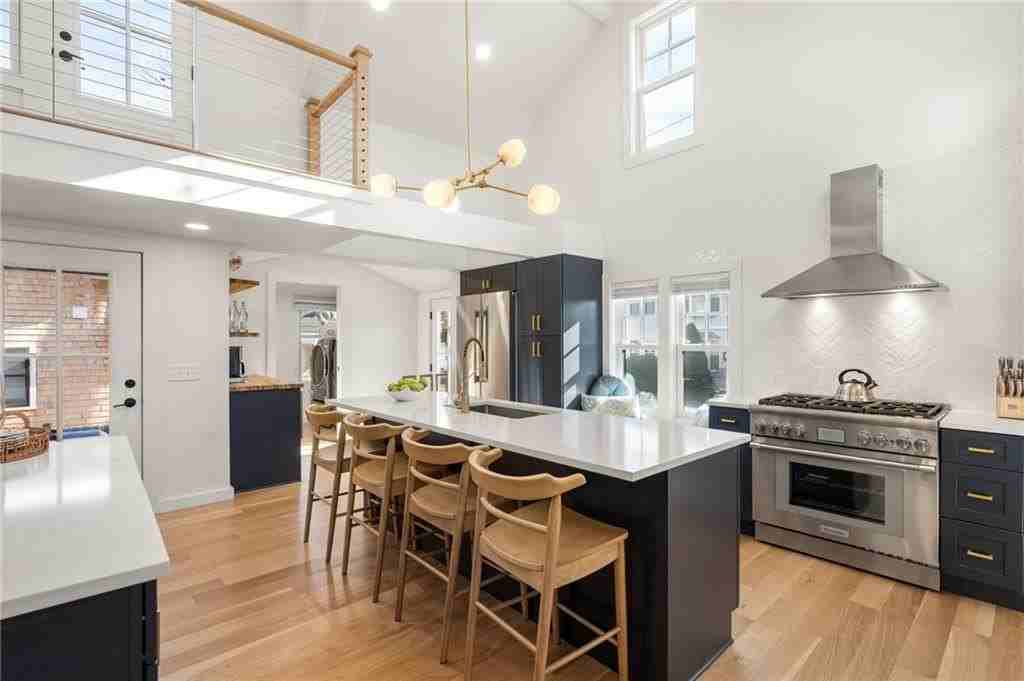 14 Robinson St - Photo 5 of 36