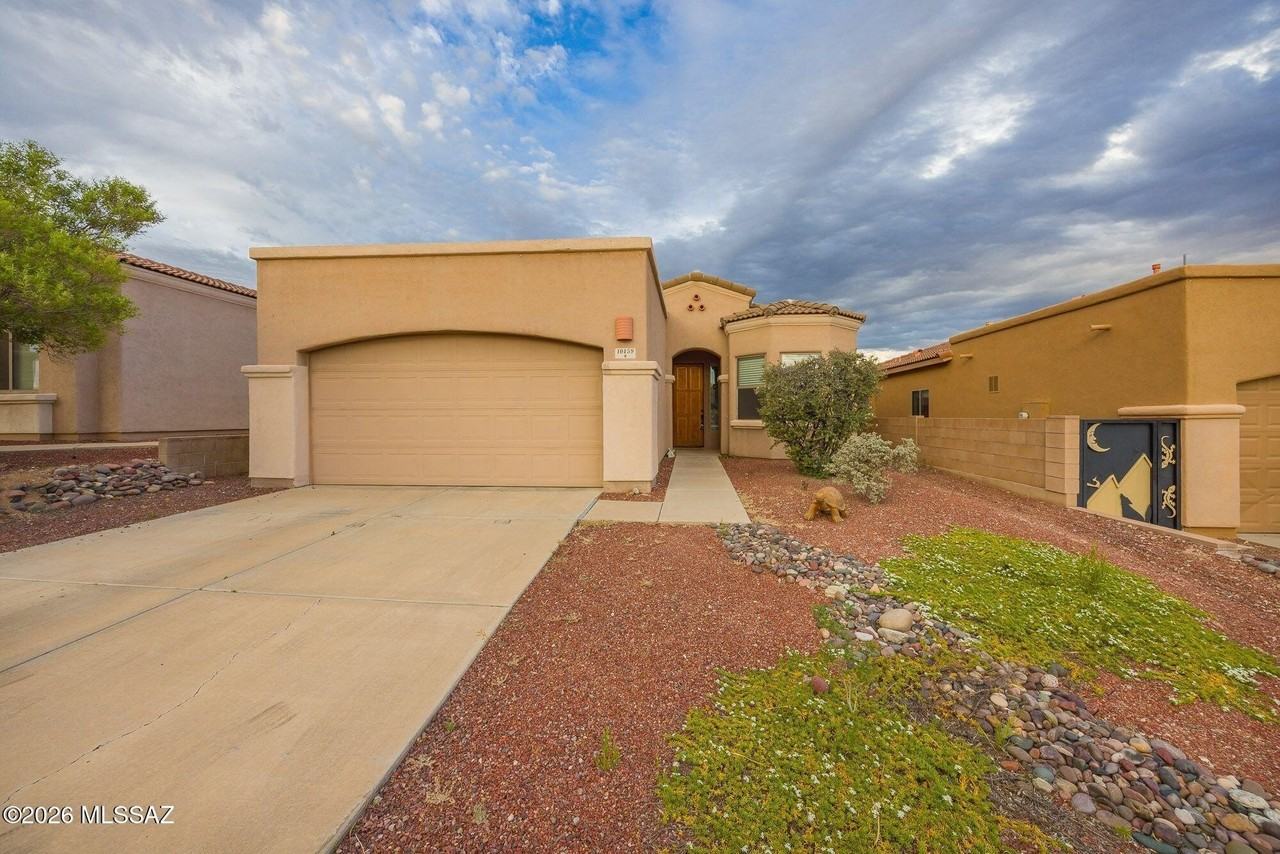 10459 S Drifter Ranch Pl - Photo 2 of 26