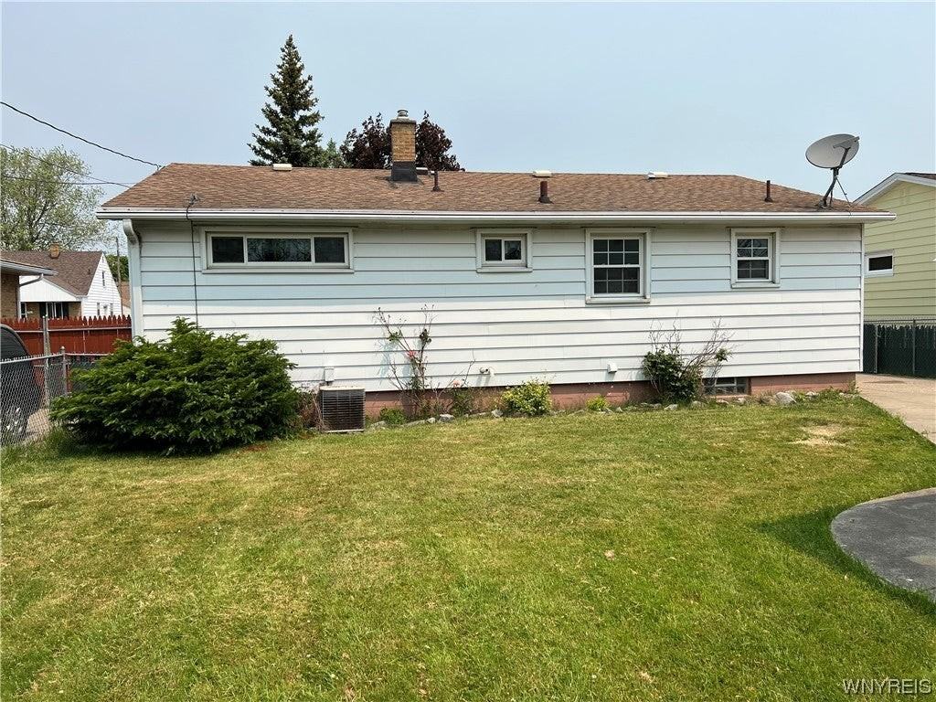 101 Kemp Ave - Photo 4 of 24