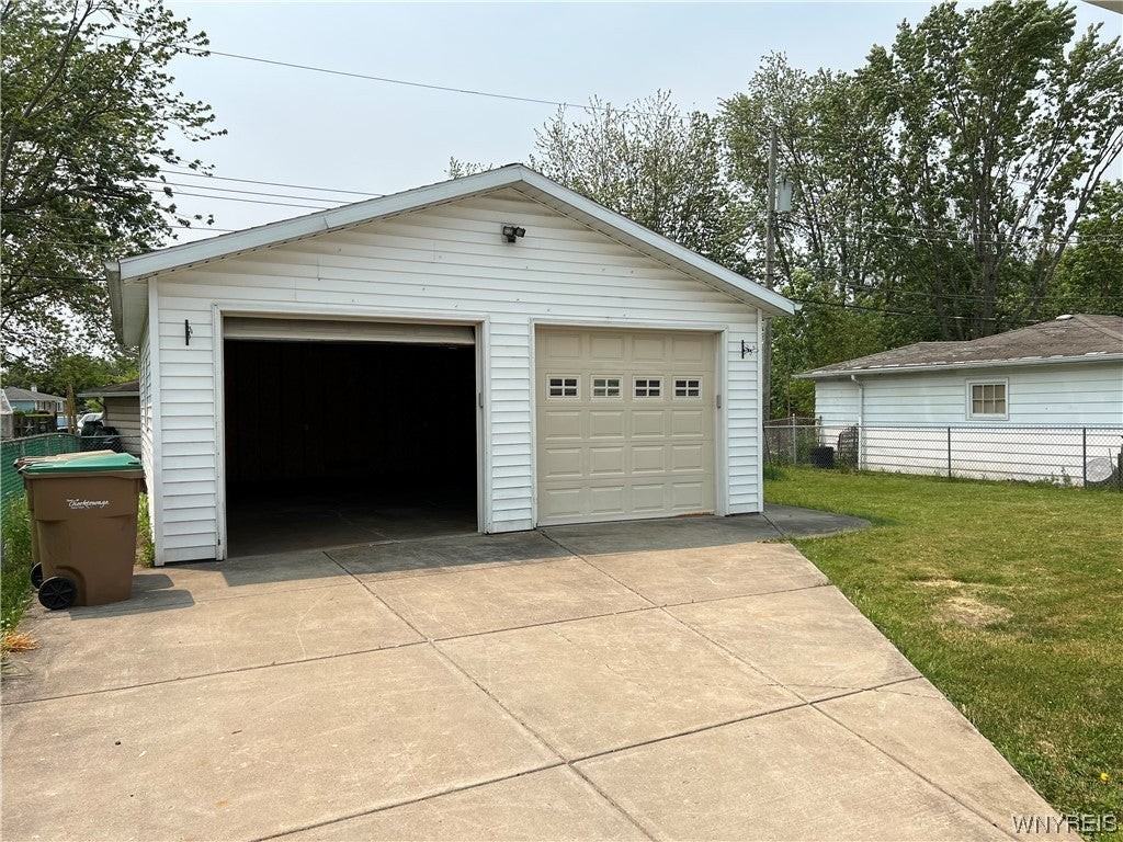 101 Kemp Ave - Photo 5 of 24