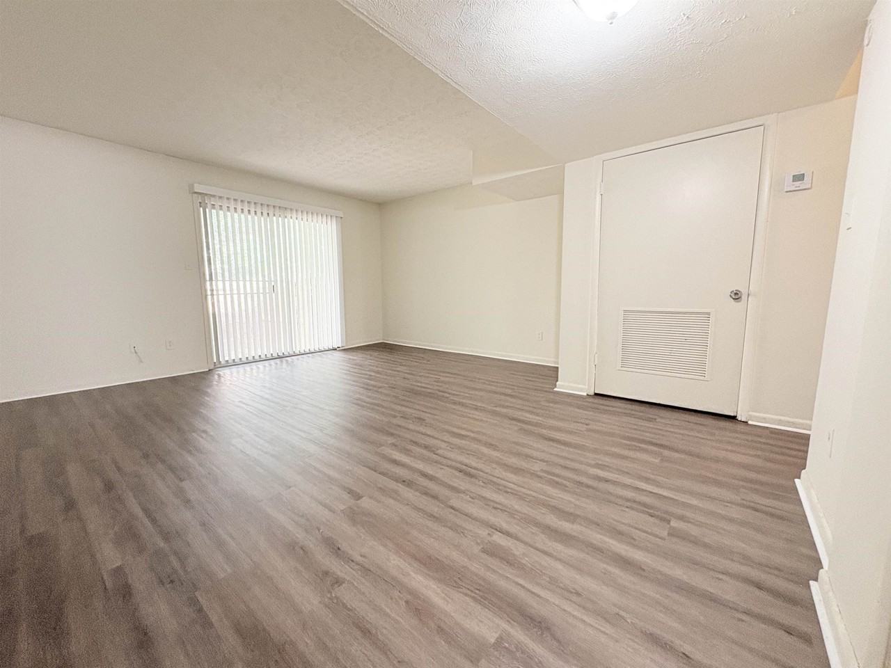 1734 Hartsfield Rd #D - Photo 5 of 14