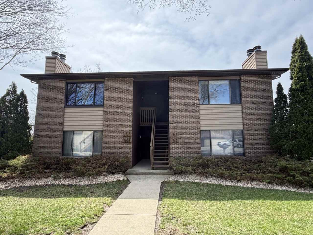 1109 Kane St - Photo 2 of 33