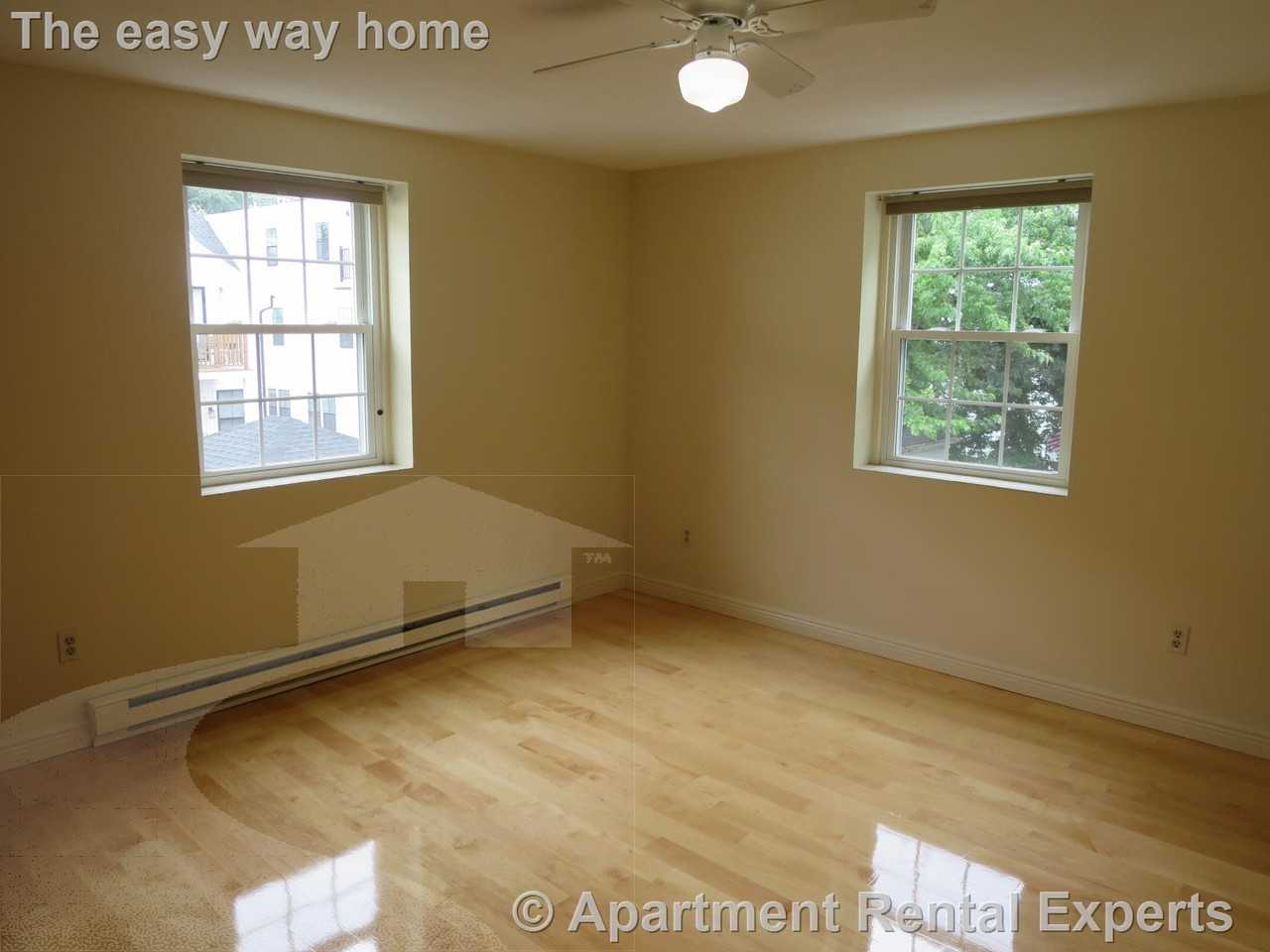 21 Franklin St #11 - Photo 5 of 6