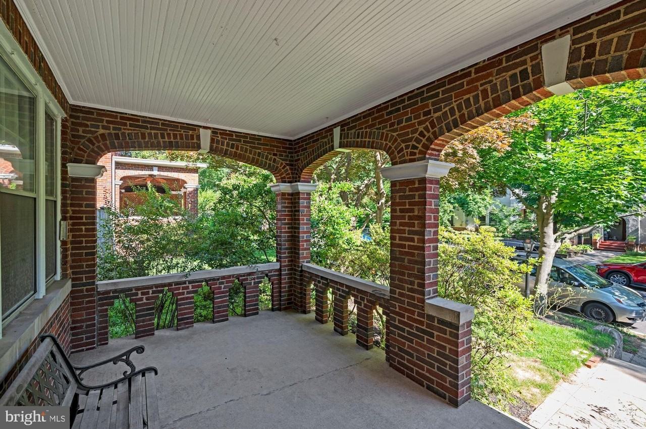 3808 Veazey St Nw - Photo 3 of 29