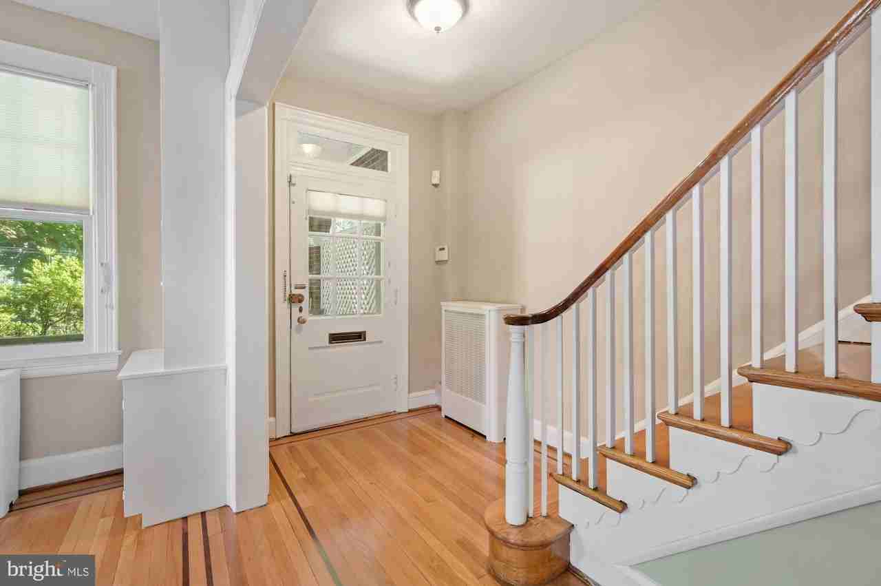 3808 Veazey St Nw - Photo 4 of 29