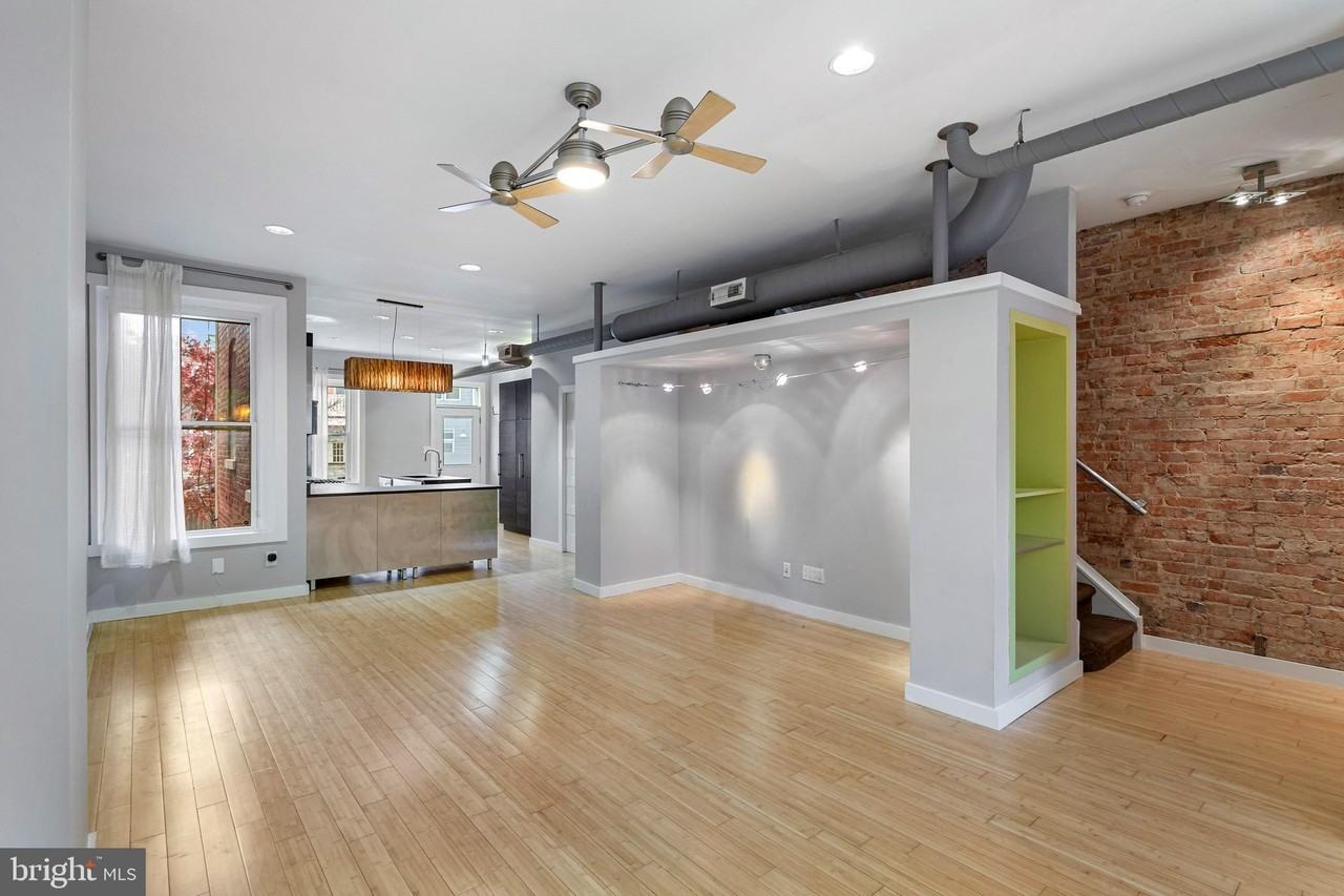 1311 E Capitol St Se - Photo 7 of 50