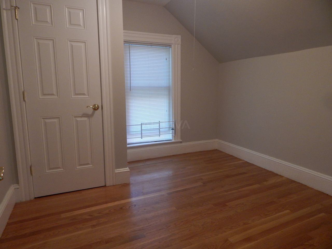 11R Park Ave #2R - Photo 5 of 6