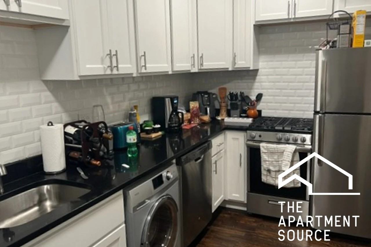 320 Lee St #2 - Photo 2 of 5