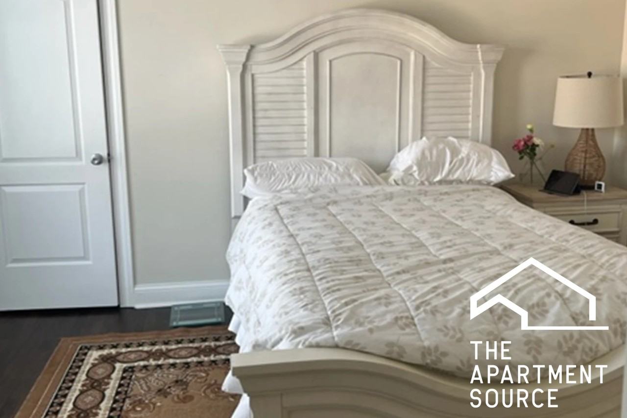 320 Lee St #2 - Photo 4 of 5