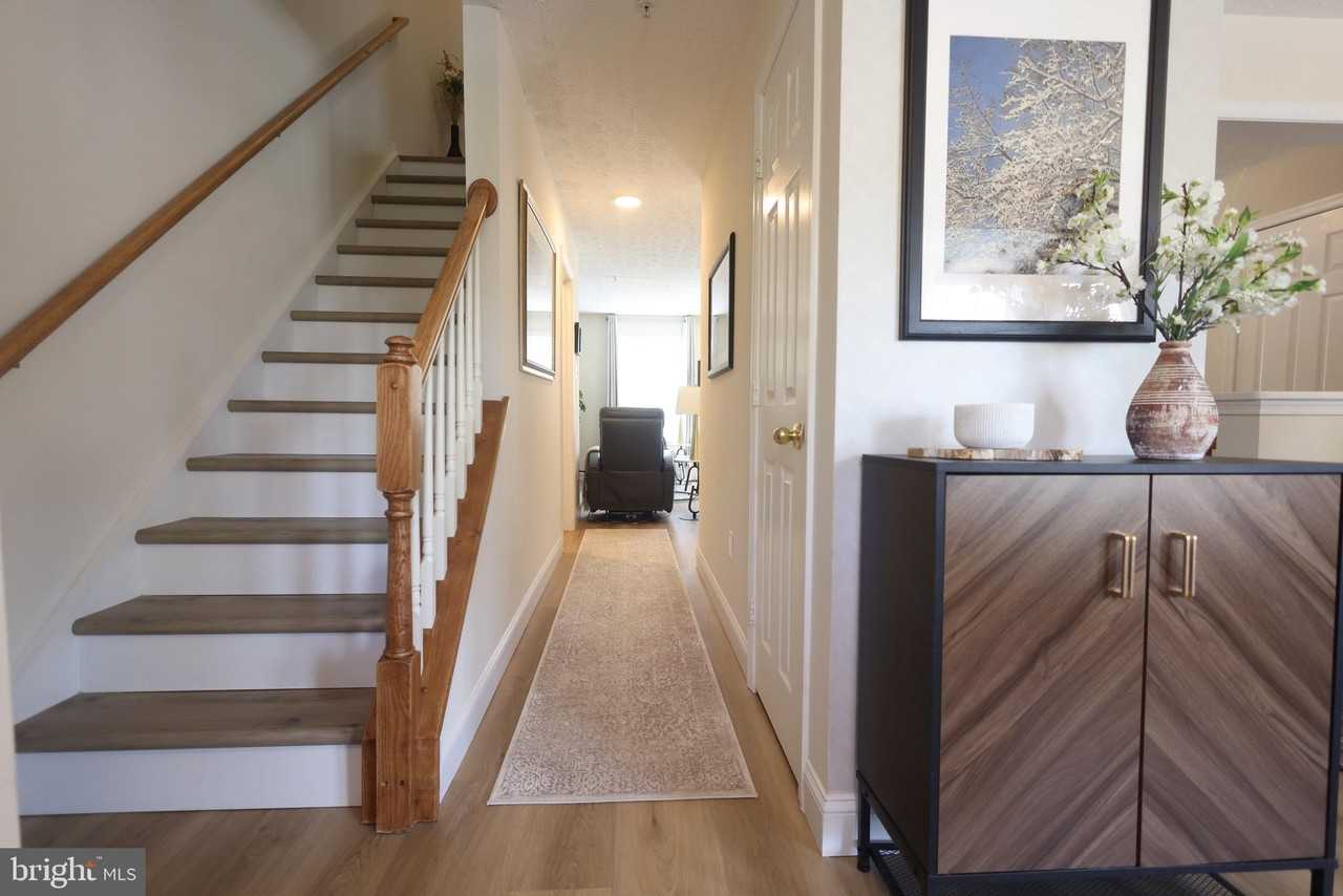 1424 Falcon Nest Ct - Photo 3 of 42