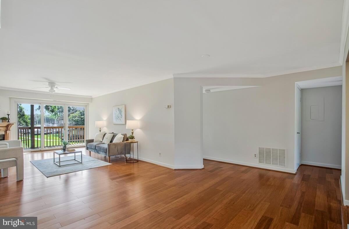 7002 Channel Village Ct #101 - Photo 5 of 50