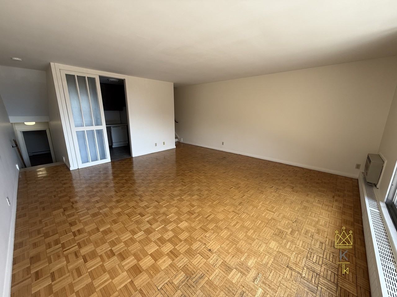 125 Chiswick Rd #208 - Photo 6 of 14