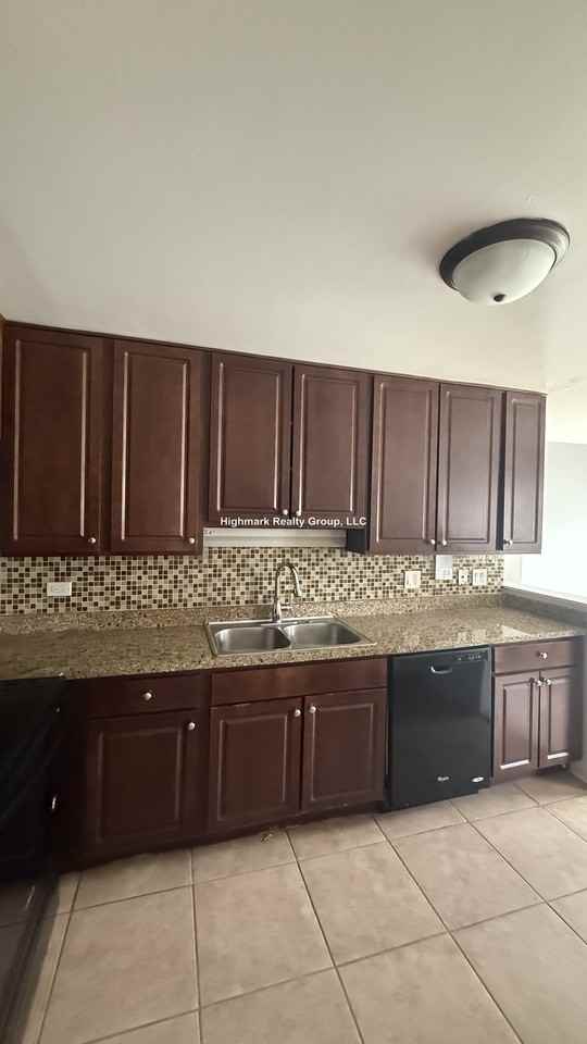 1653 Oakwood Ave #102V - Photo 3 of 16