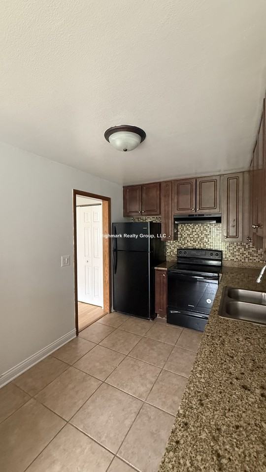 1653 Oakwood Ave #102V - Photo 5 of 16