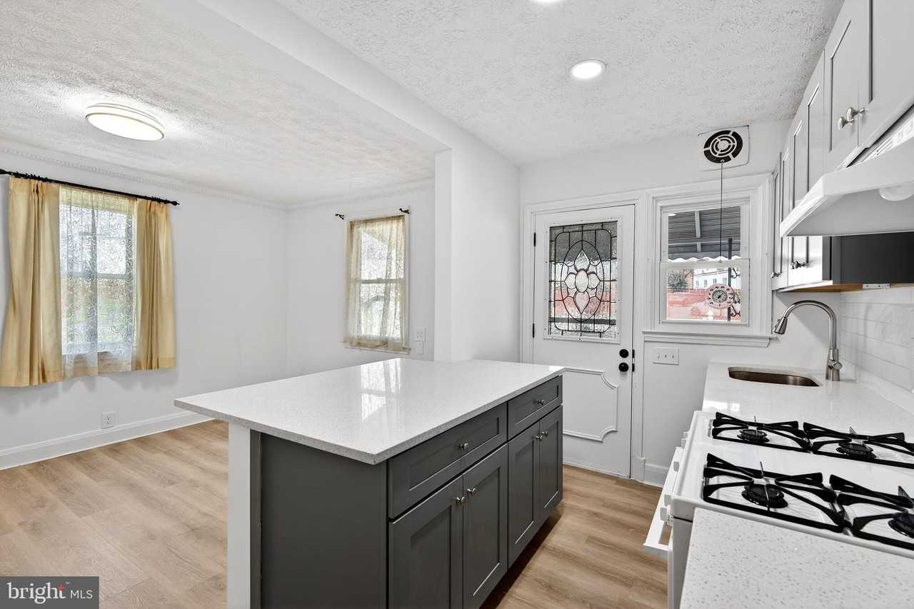 1870 Yakona Rd - Photo 7 of 42