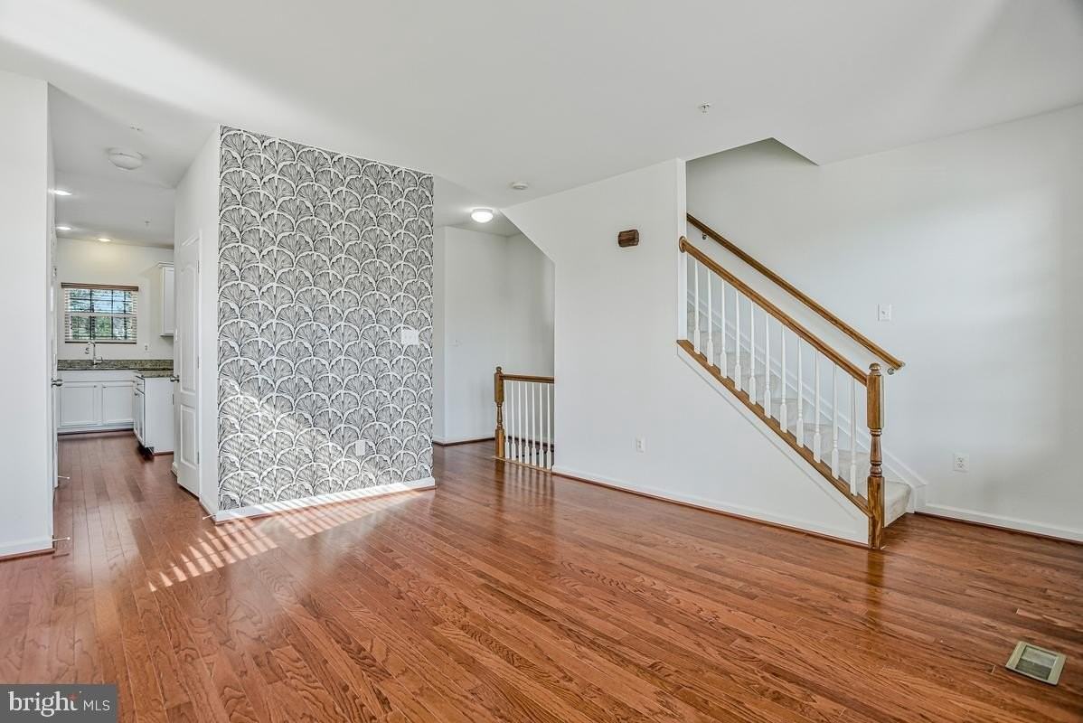 11777 Sunningdale Pl - Photo 7 of 43