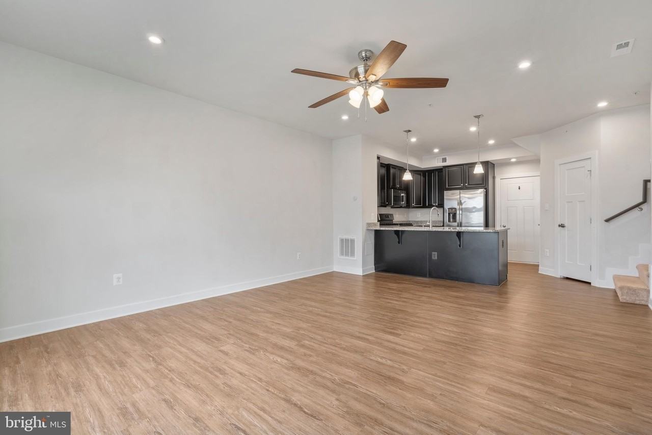 5908 Etterbeek St - Photo 2 of 30