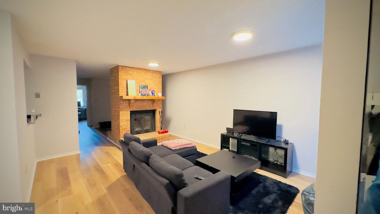 7555 Weather Worn Way #A - Photo 2 of 9