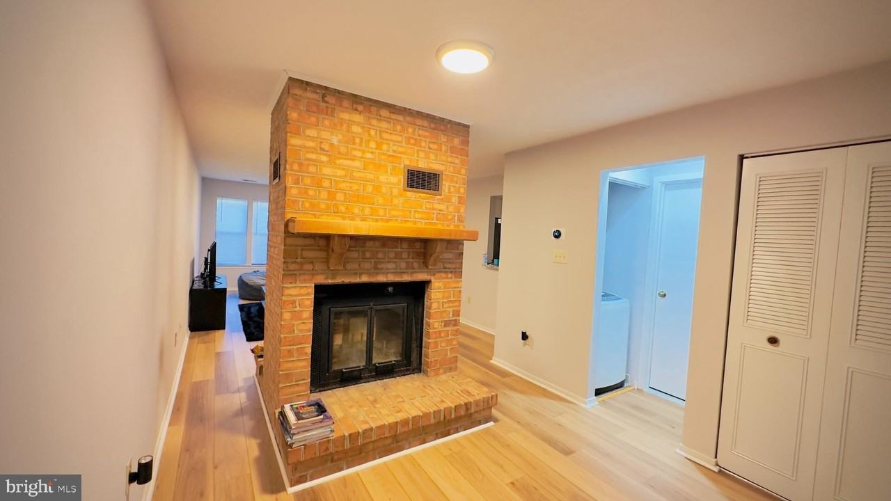 7555 Weather Worn Way #A - Photo 6 of 9