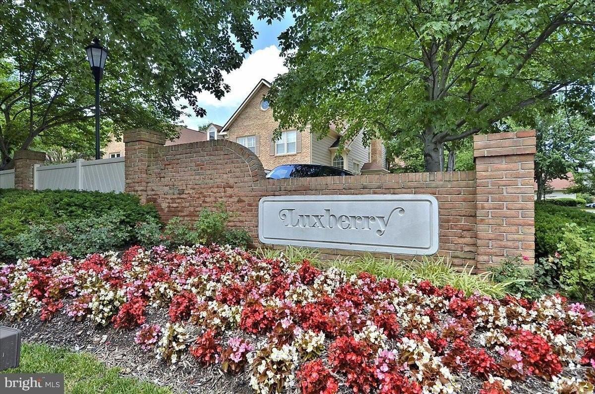 5715 Balsam Grove Ct - Photo 2 of 35