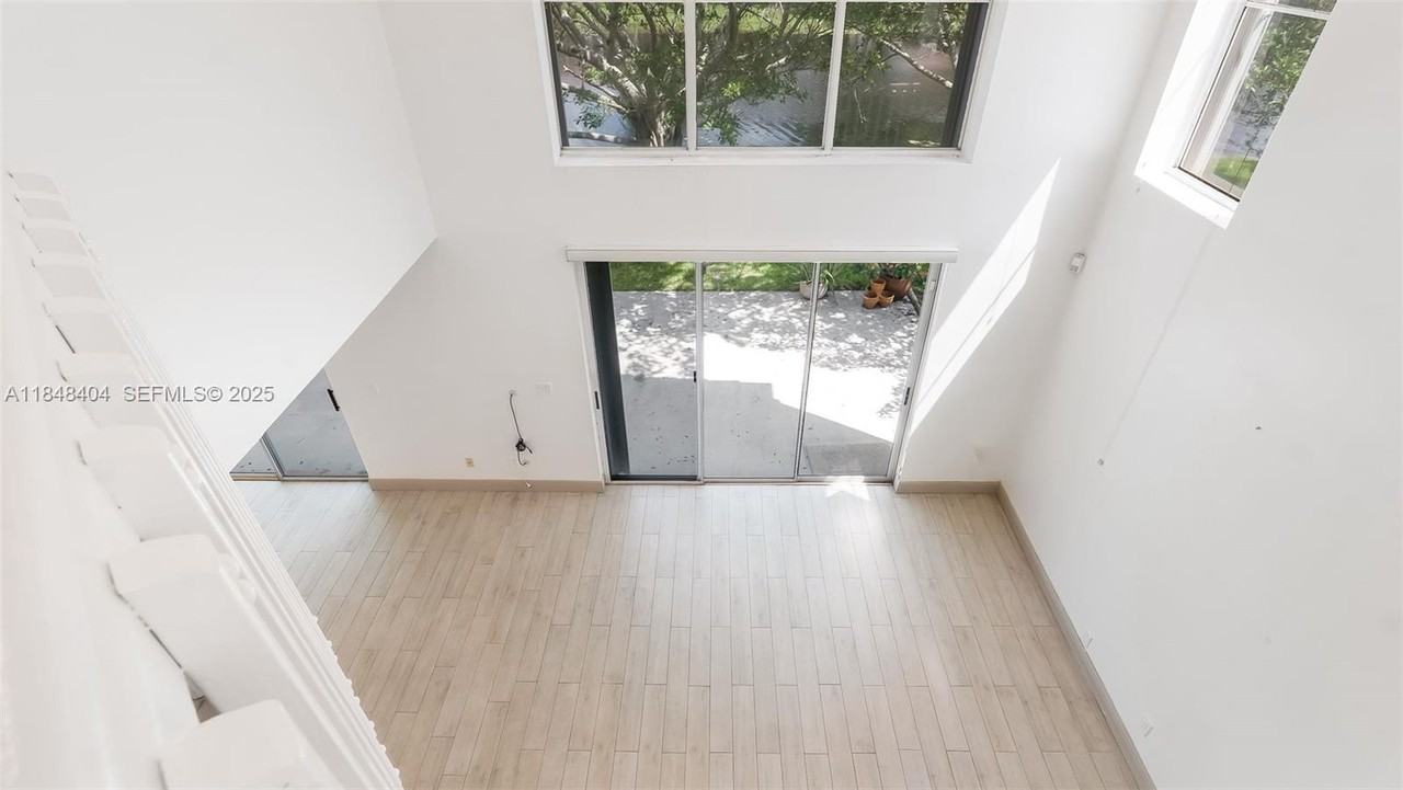 909 Garnet Circle - Photo 2 of 28