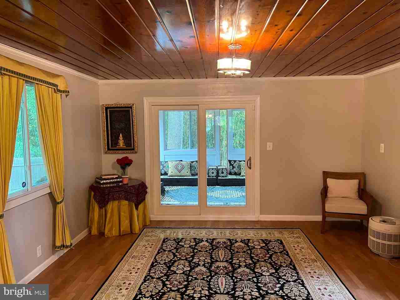 6305 Tone Dr - Photo 7 of 26